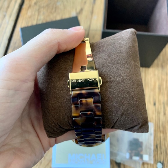 Michael Kors Women’s Oversized Tortoise Watch main image 5